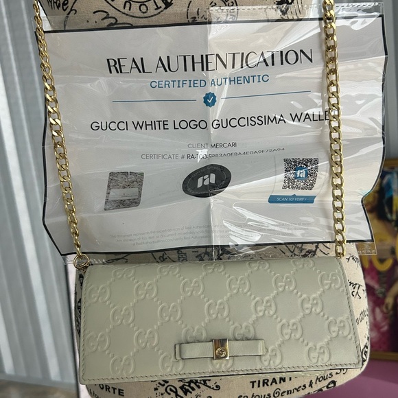 Gucci Cream Embossed Leather Bag - Picture 3 of 8